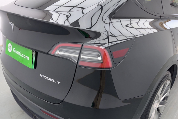 特斯拉 Model Y 2021款 标准续航后驱版车身外观6005