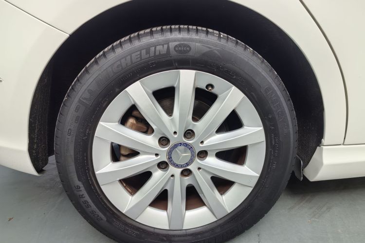 奔驰B级 2012款 B 180车身外观6006