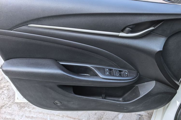 别克 英朗 2016款 15N 自动豪华型局部细节9004