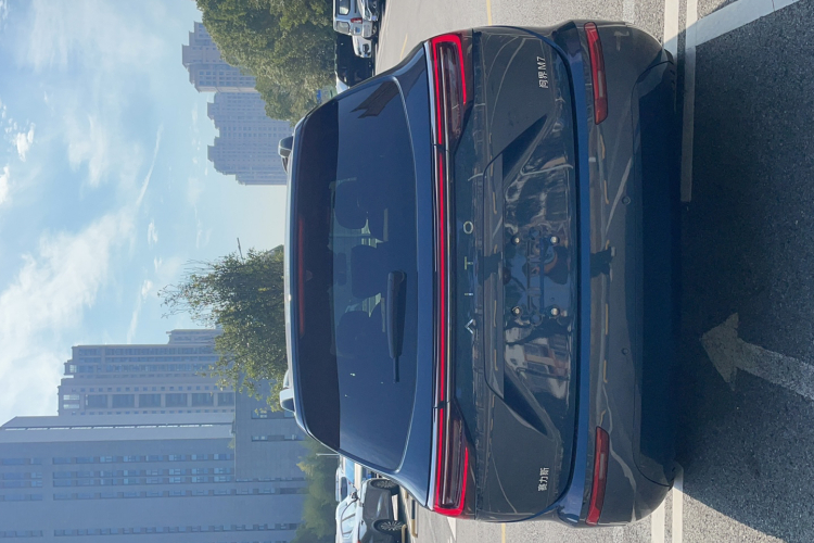 鸿蒙智行 问界M7 2024款 1.5T 智驾四驱Ultra版 5座车身外观6004