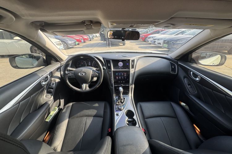英菲尼迪Q50L 2015款 2.0T 舒适版中控内饰7006
