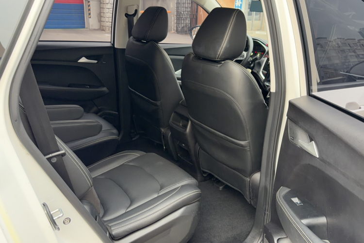 宝骏530 2021款 全球车周年纪念版 1.5T 手动豪华型 6座中控内饰7003