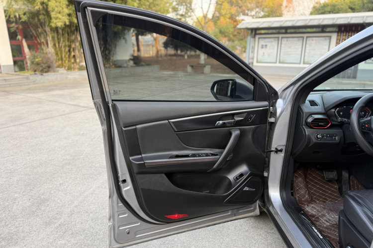 海马8S 2019款 1.6TGDI 自动炫版中控内饰7006