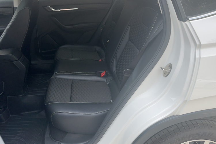 斯柯达 柯米克 2018款 1.5L 自动舒适版 国VI中控内饰7001