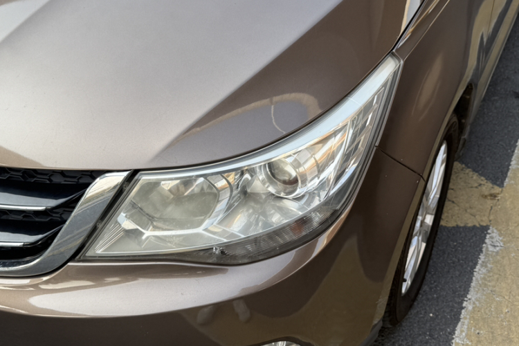 宝骏730 2016款 1.8L iAMT舒适型 7座局部细节36