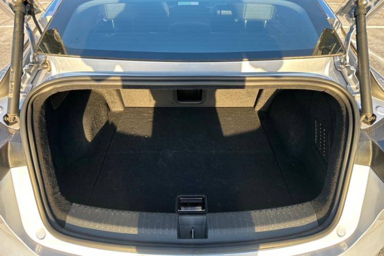 哪吒汽车 哪吒S 2023款 纯电 520km 后驱版局部细节23