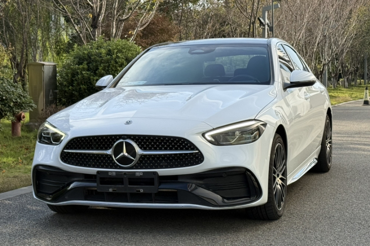 奔驰C级 2022款 C 260 L 运动版车身外观1