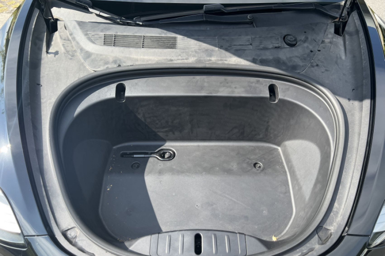 特斯拉 Model 3 2020款 标准续航后驱升级版局部细节24