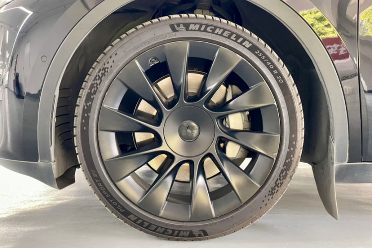 特斯拉 Model Y 2021款 长续航全轮驱动版 3D7车身外观6005