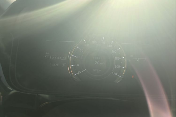 本田 艾力绅 2016款 2.4L 豪华版中控内饰15