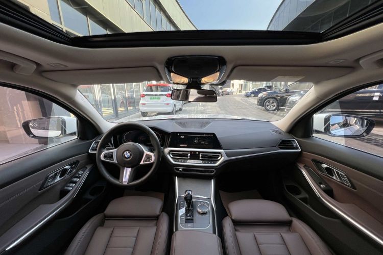 宝马3系 2020款 325i M运动套装中控内饰7003