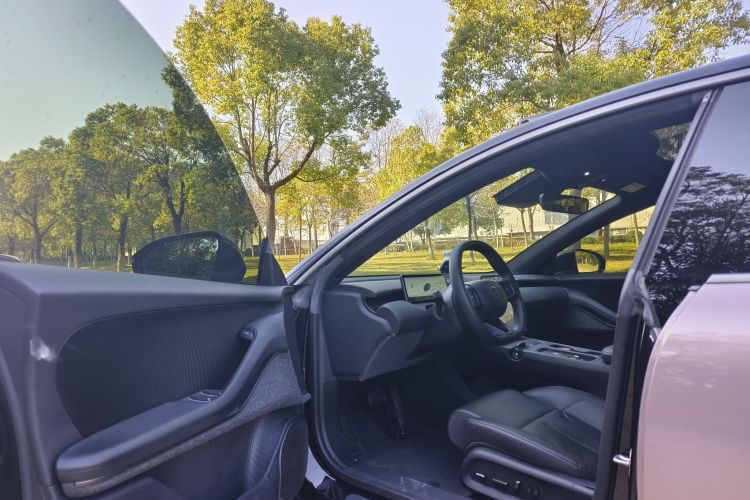 蔚来ET5 2022款 100kWh中控内饰7001