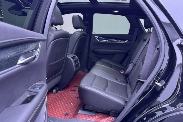 凯迪拉克XT5 2022款 2.0T 两驱豪华型中控内饰7005