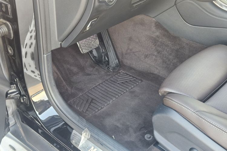 奔驰GLC 2020款 GLC 260 L 4MATIC 豪华型中控内饰7004