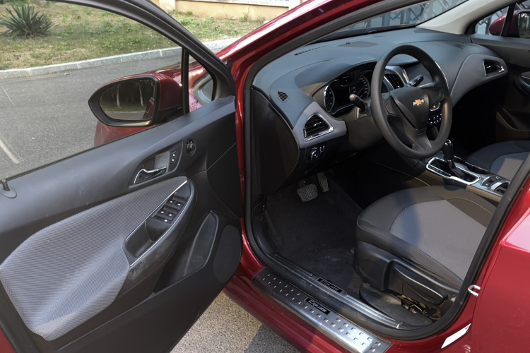 雪佛兰 科鲁兹 2018款 320 自动先锋天窗版中控内饰7004