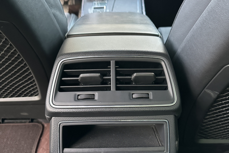 奥迪A6L 2021款 40 TFSI 豪华动感型中控内饰7006