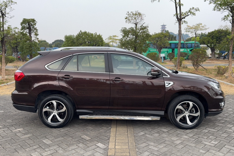 比亚迪S7 2015款 2.0T 自动尊贵型车身外观6010