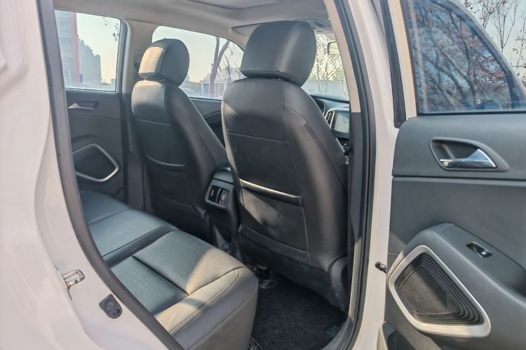 北京现代ix35 2019款 2.0L 自动两驱智勇·畅享版 国VI中控内饰7005