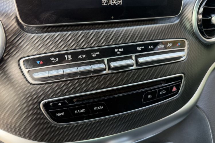 奔驰V级 2018款 V 260 AMG 运动版 国V中控内饰7007
