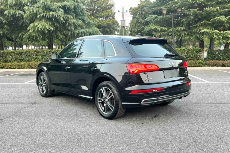 奥迪Q5L 2020款 45 TFSI 尊享时尚型车身外观6002