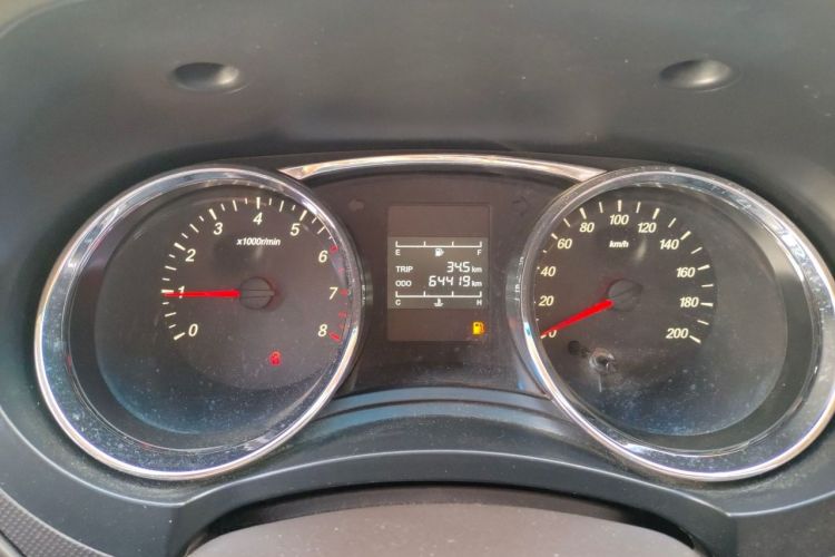 五菱汽车 五菱宏光 2015款 1.5L S1标准国V中控内饰15