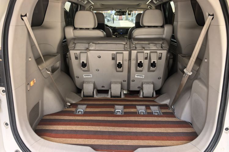 广汽传祺 传祺M8 2018款 320T 旗舰版中控内饰7008