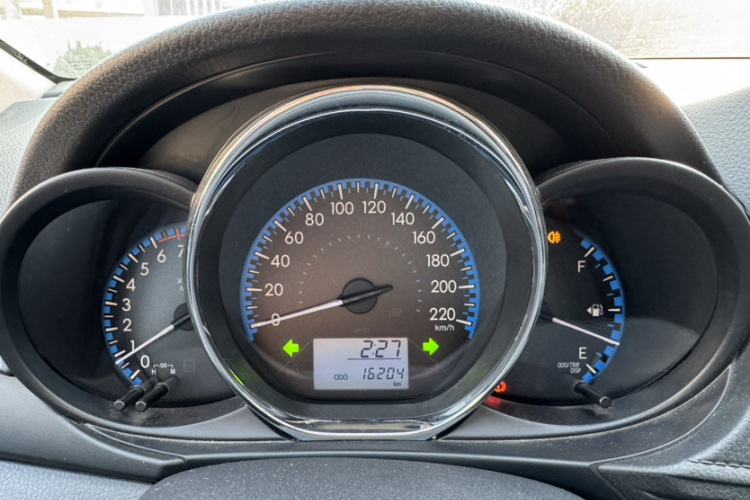 丰田 威驰FS 2019款 1.5L 手动锋驰版中控内饰15