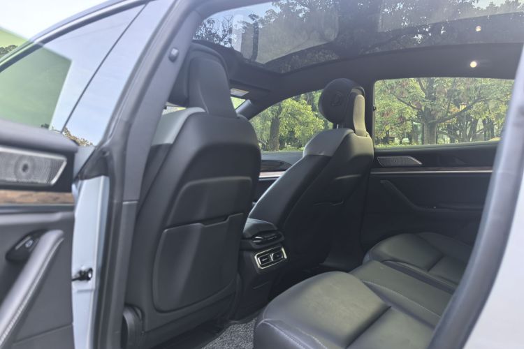 哪吒汽车 哪吒S 2022款 纯电 715km 后驱中版局部细节22