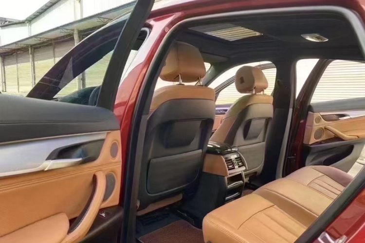 宝马X6 2015款 xDrive35i 领先型中控内饰7003