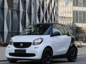 smart fortwo 2015款 1.0L 52千瓦硬顶灵动版