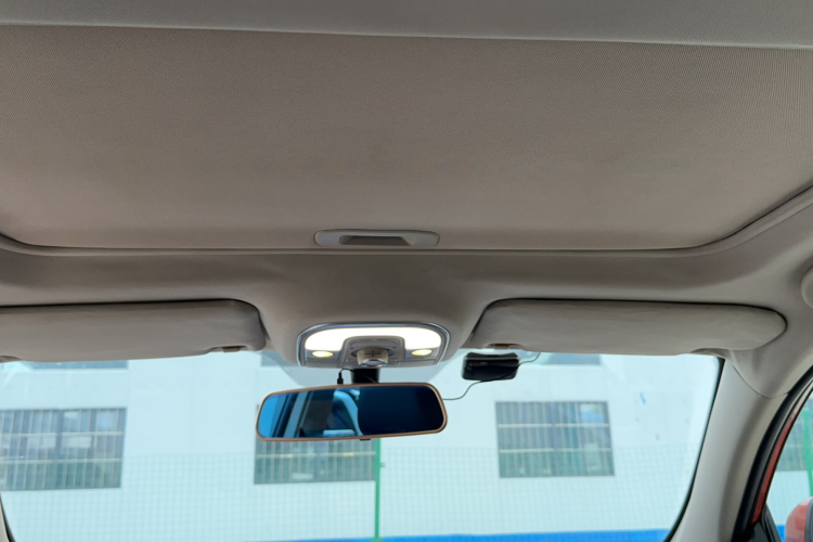 比亚迪 宋 2016款 盖世版 1.5TID 自动精英型局部细节22