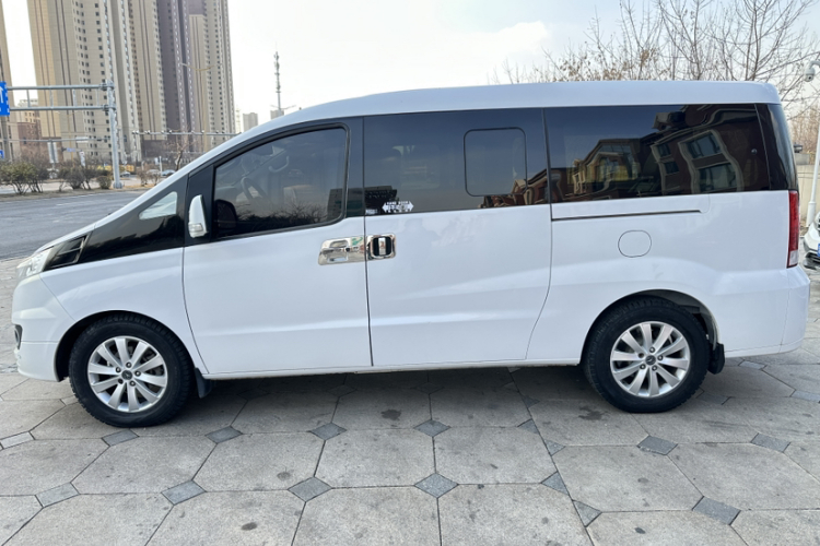 江汽集团 瑞风M5 2016款 2.0T 汽油自动公务版车身外观6009