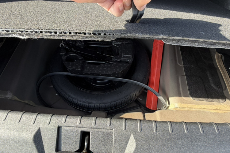 吉利汽车 帝豪 2018款 1.5L 手动向上互联版车身外观6010