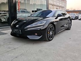 腾势Z9GT 2024款 1100四驱Max版