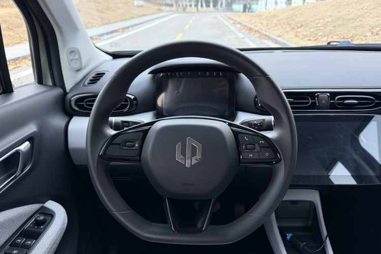 零跑汽车 零跑T03 2022款 皓玉版局部细节13