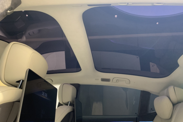 蔚来ET7 2024款 75kWh 行政签名版中控内饰7004