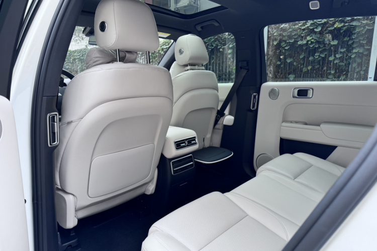 理想汽车 理想L7 2023款 Pro中控内饰7005