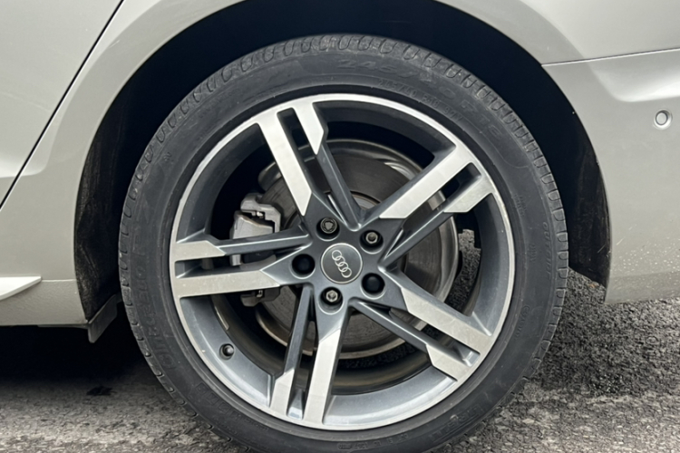 奥迪A4L 2020款 40 TFSI quattro 豪华动感型车身外观6004