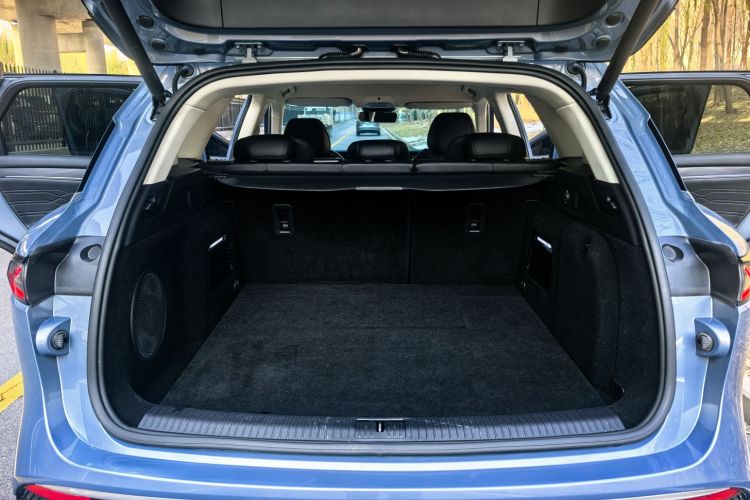 岚图汽车 岚图FREE 2021款 四驱标准增程专属豪华套装中控内饰7005