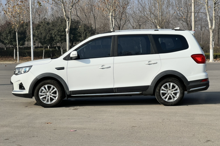 东风风行 风行SX6 2019款 1.6L 手动舒适型 国VI车身外观6008