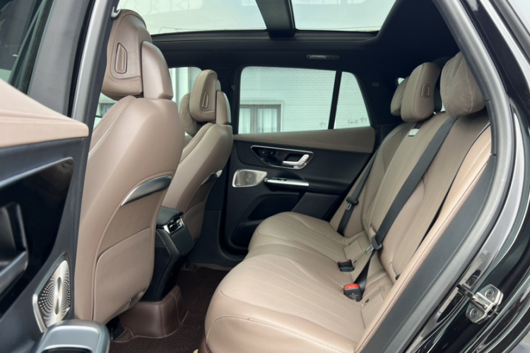 奔驰EQE SUV 2024款 500 4MATIC 豪华版中控内饰7003