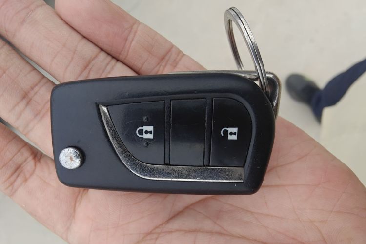 丰田 RAV4荣放 2015款 2.0L CVT两驱风尚版中控内饰7001