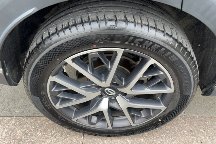 广汽传祺 传祺GS8 2022款 领航系列 2.0TGDI 两驱尊贵版（七座）车身外观6007