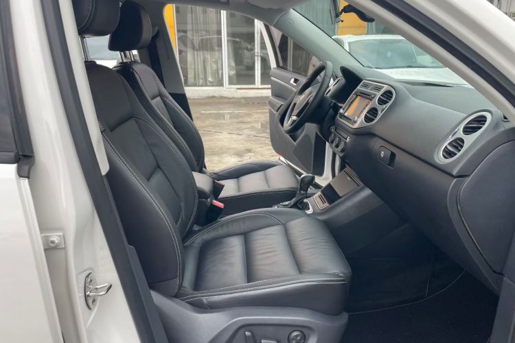 大众 途观 2016款 300TSI 自动两驱舒适版中控内饰7003