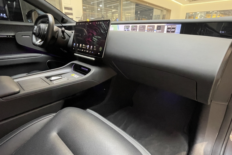 阿维塔12 2025款 Ultra增程版中控内饰7003