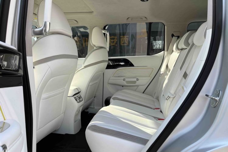 超境汽车 共创坦克300 2021款 2.0T 赛博坦克中控内饰7008