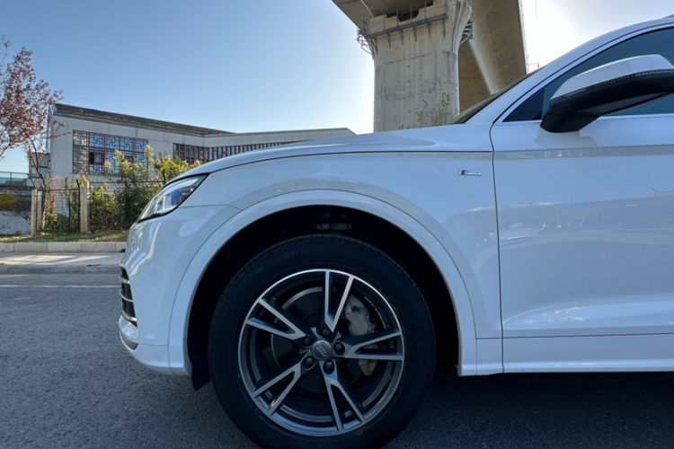 奥迪Q5L 2020款 40 TFSI 荣享时尚型车身外观6005