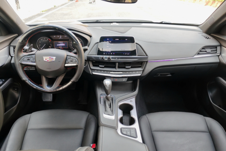 凯迪拉克CT4 2022款 28T 豪华型中控内饰7014