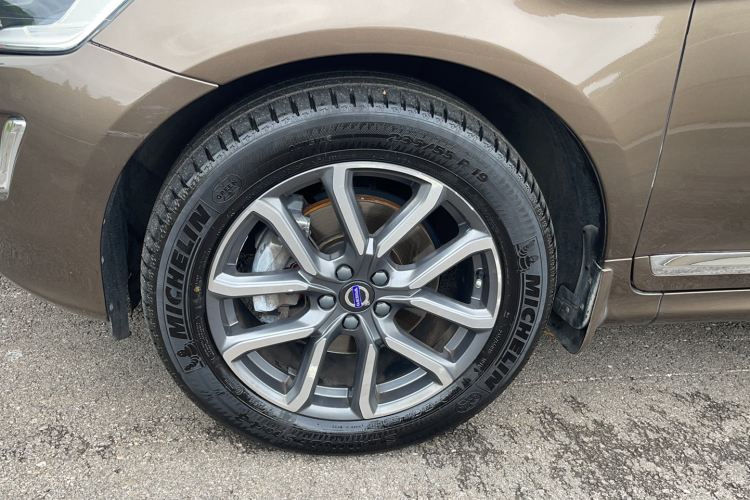 沃尔沃XC60 2017款 T5 AWD 智远升级版车身外观6008