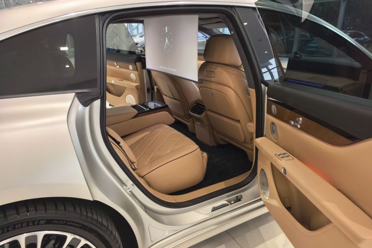 鸿蒙智行 享界S9 2024款 纯电 Ultra 四驱旗舰版中控内饰7003